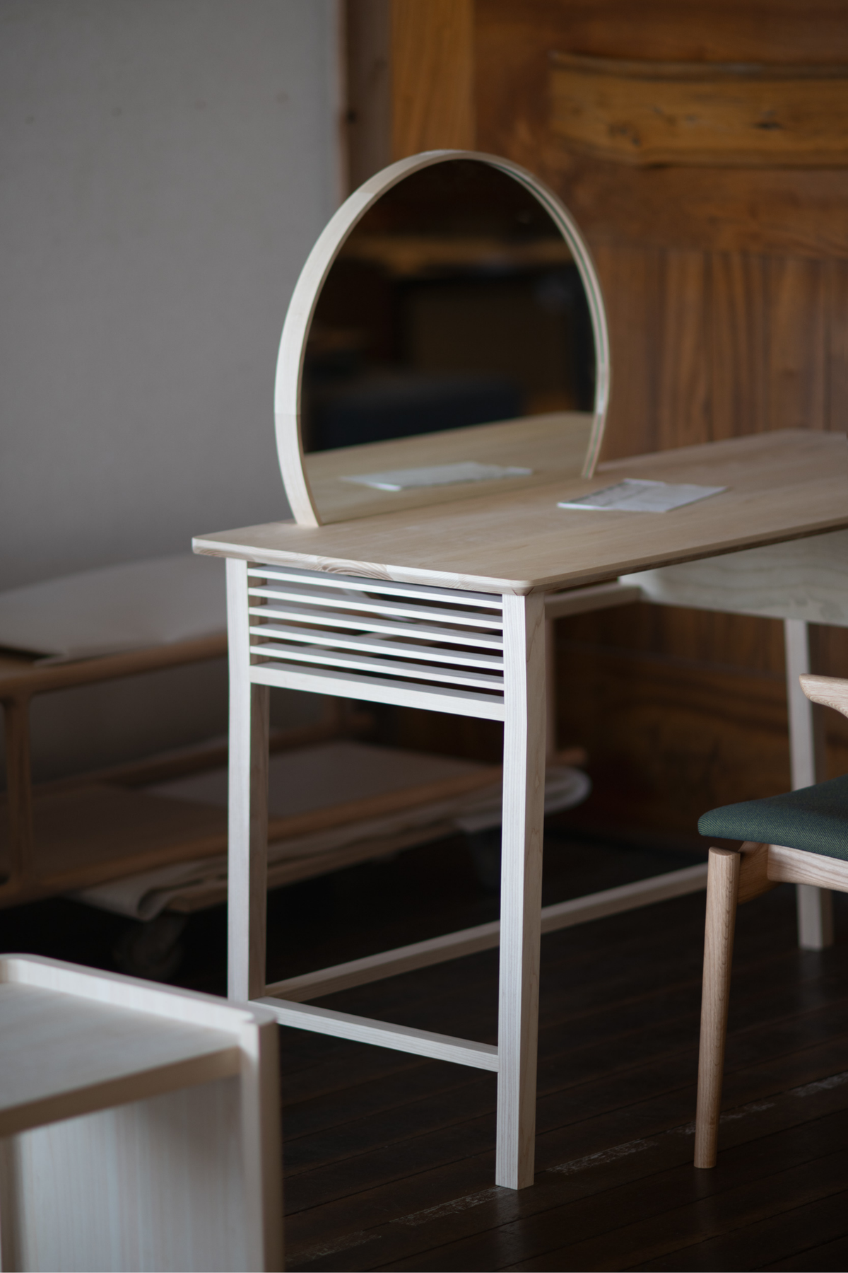 Hinode Dressing Table