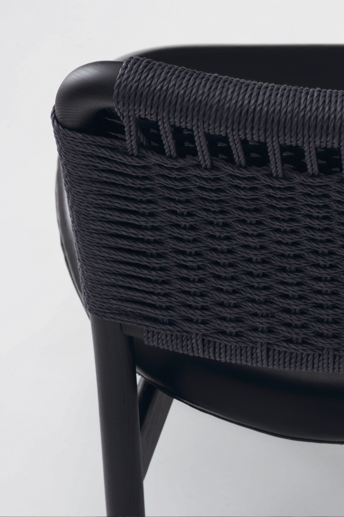 Saga Chair