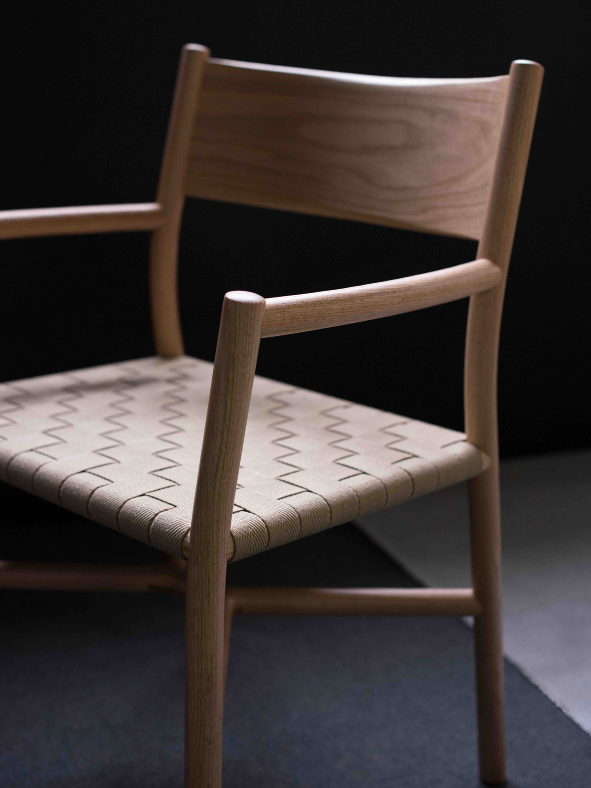 Ariake Chair with Arms