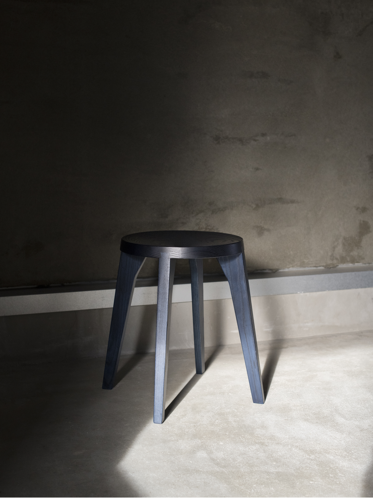 Dovetail Stool