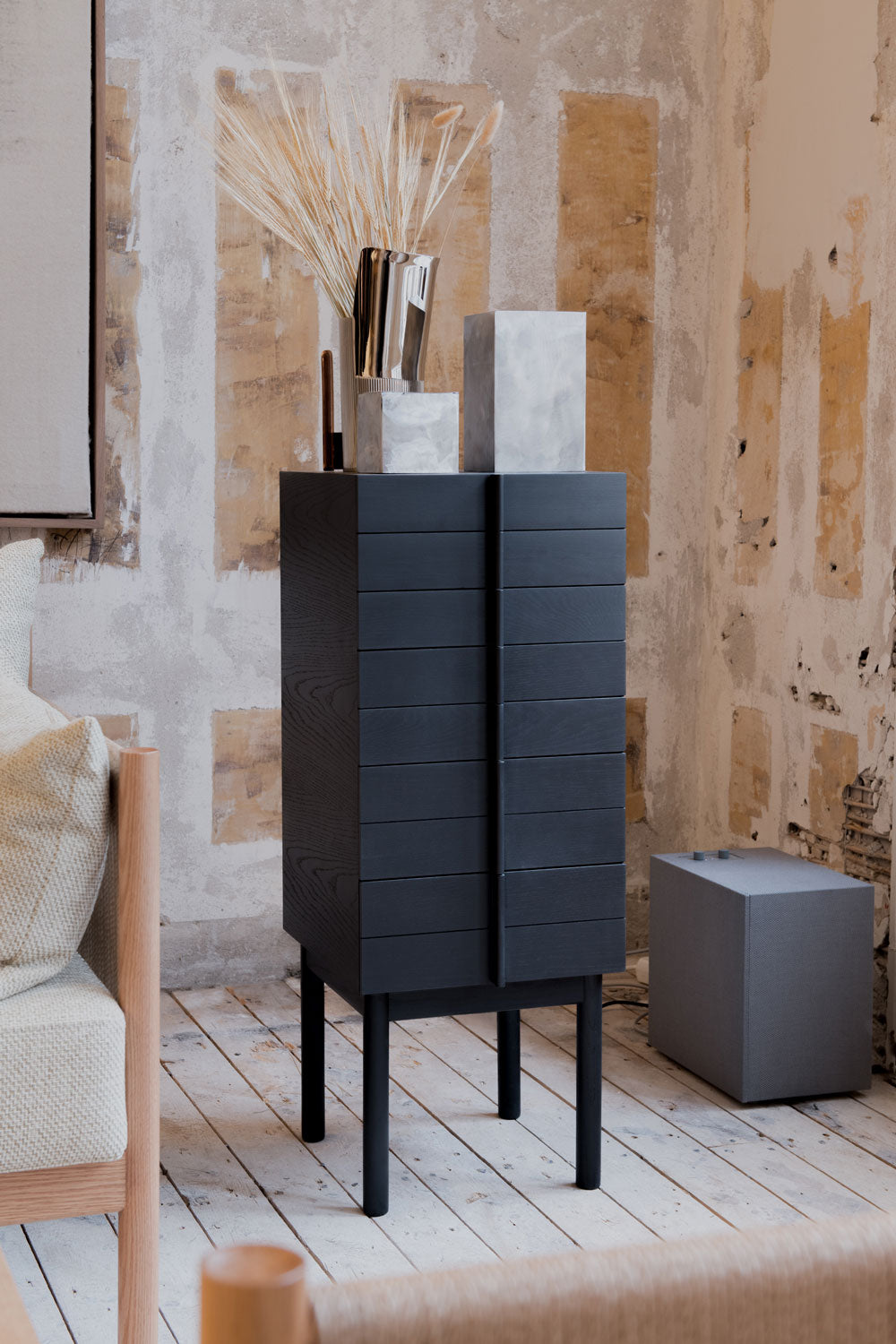 Column Chest