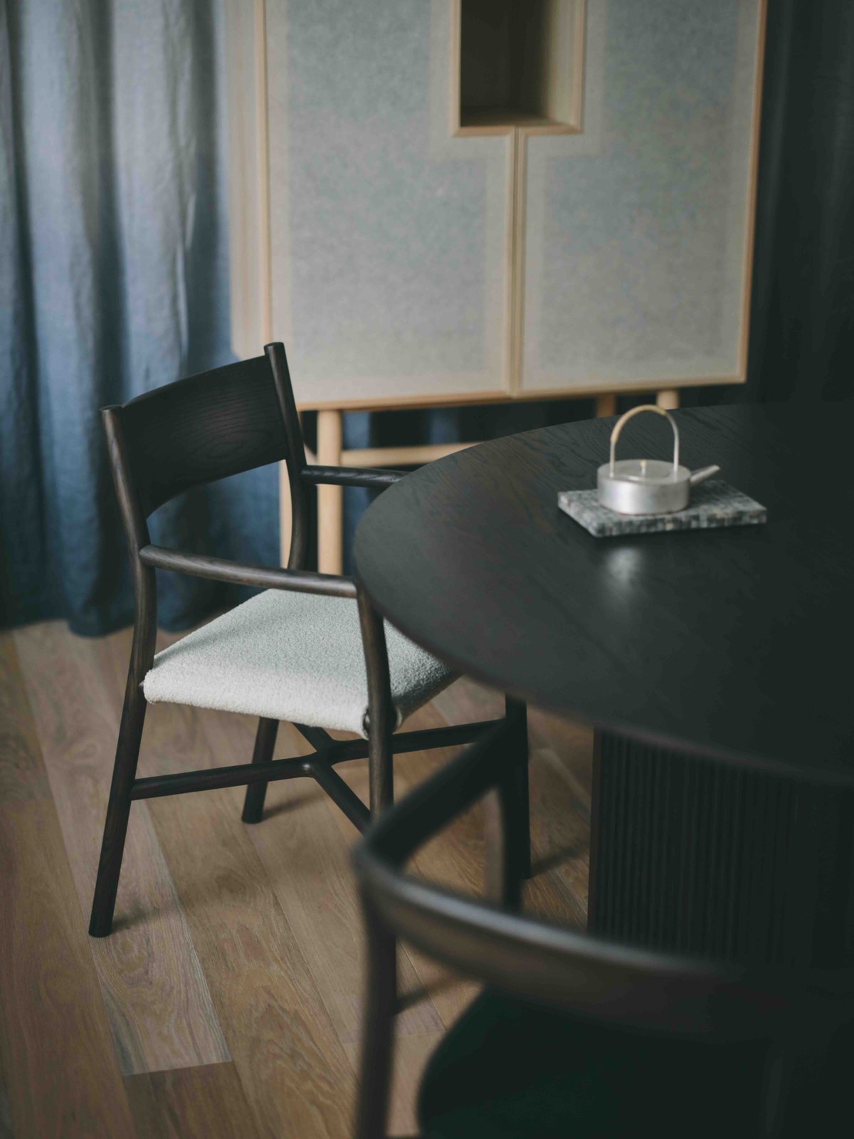Ariake Chair with Arms